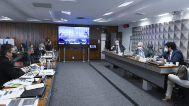 CPI da Covid aprova convocação de ex-mulher de Bolsonaro Reunião da CPI da Covid em 15/09