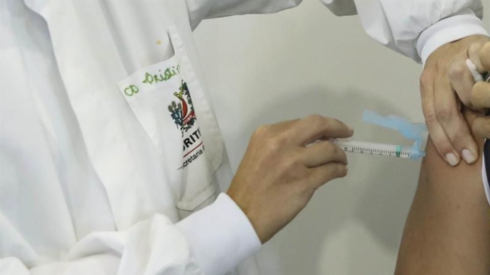 Curitiba terá repescagem permanente de vacinação contra a Covid-19 Curitiba terá repescagem permanente de vacinação contra a Covid-19