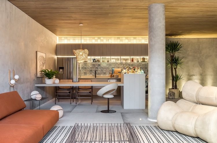 Tons terrosos, formas arredondadas e atmosfera intimista são característica do loft. Tons terrosos, formas arredondadas e atmosfera intimista são característica do loft.