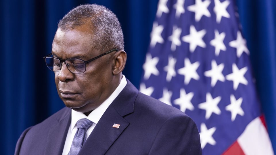 Estados Unidos admitem que ataque com drones em Cabul matou dez civis Secretário de Defesa Lloyd Austin pediu desculpas e determinou investigação sobre o caso