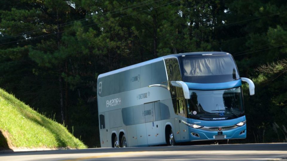 Volvo lança serviço de assinatura de ônibus com modelos montados em Curitiba Volvo