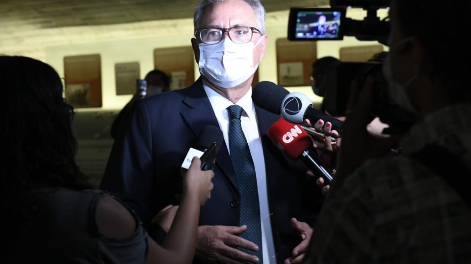 Relator da CPI vai pedir indiciamento de Bolsonaro por 11 crimes; saiba quais são O relator da CPI da Covid, Renan Calheiros