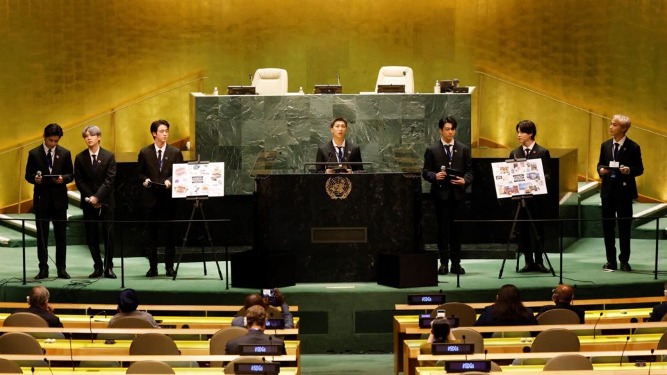 Os grupos de K-pop são mais do que rostinhos bonitos A banda sul-coreana fala em evento da 76 Assembleia Geral da ONU, em Nova York, 20 de setembro