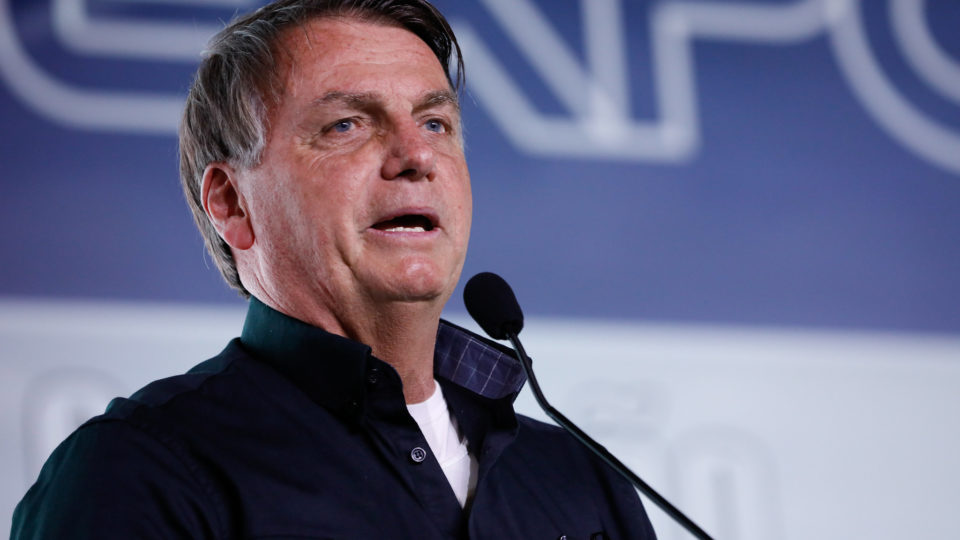 “Fizemos a coisa certa desde o primeiro momento”, diz Bolsonaro sobre relatório da CPI “Nós sabemos que não temos culpa de absolutamente nada. Sabemos que fizemos a coisa certa desde o primeiro momento”, disse Bolsonaro.