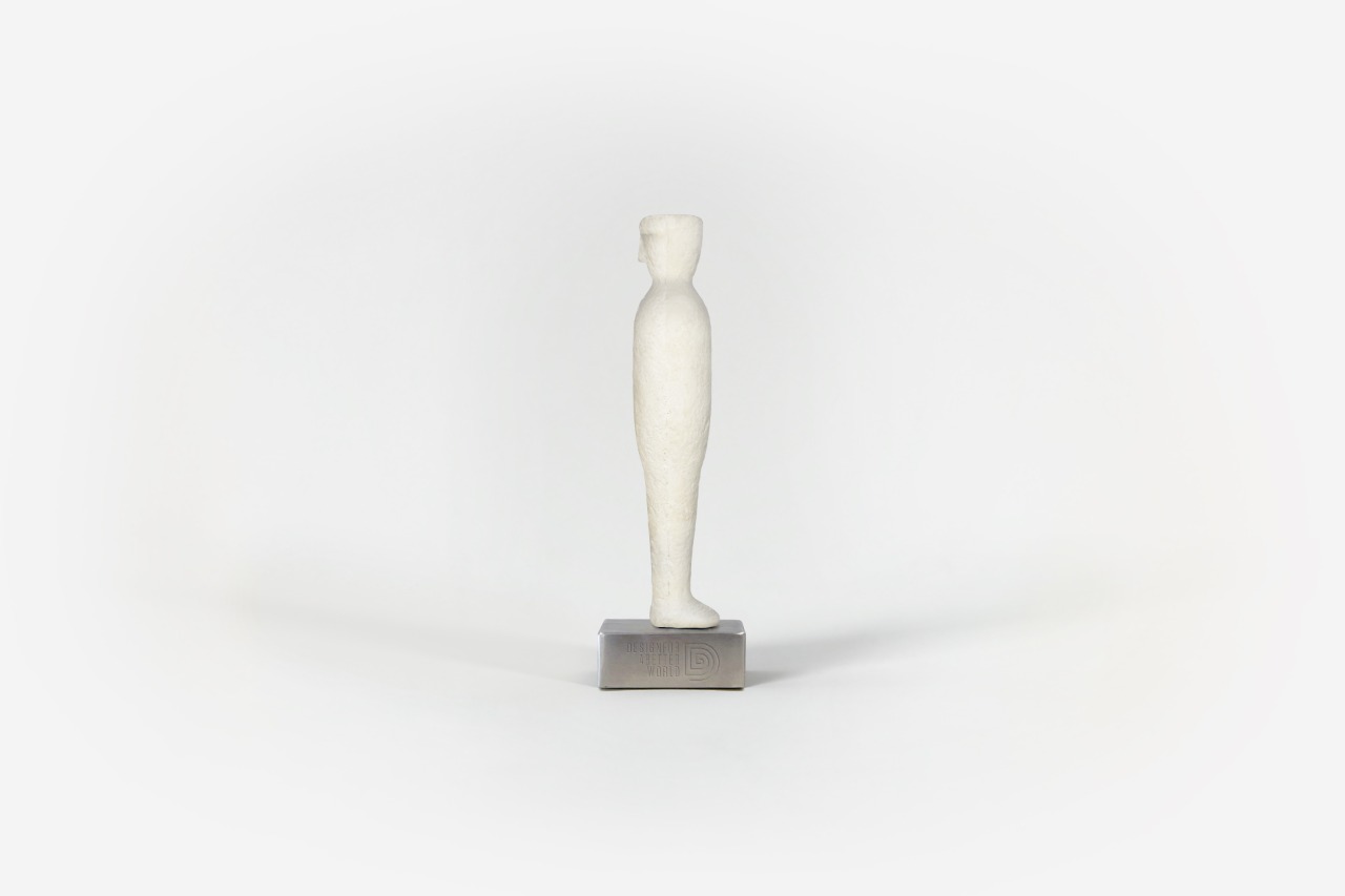 Curupira é inspiração para o troféu, reconhecendo a importância do passado e do olhar para o futuro no desenho dos projetos para um mundo melhor. Curupira é inspiração para o troféu, reconhecendo a importância do passado e do olhar para o futuro no desenho dos projetos para um mundo melhor.