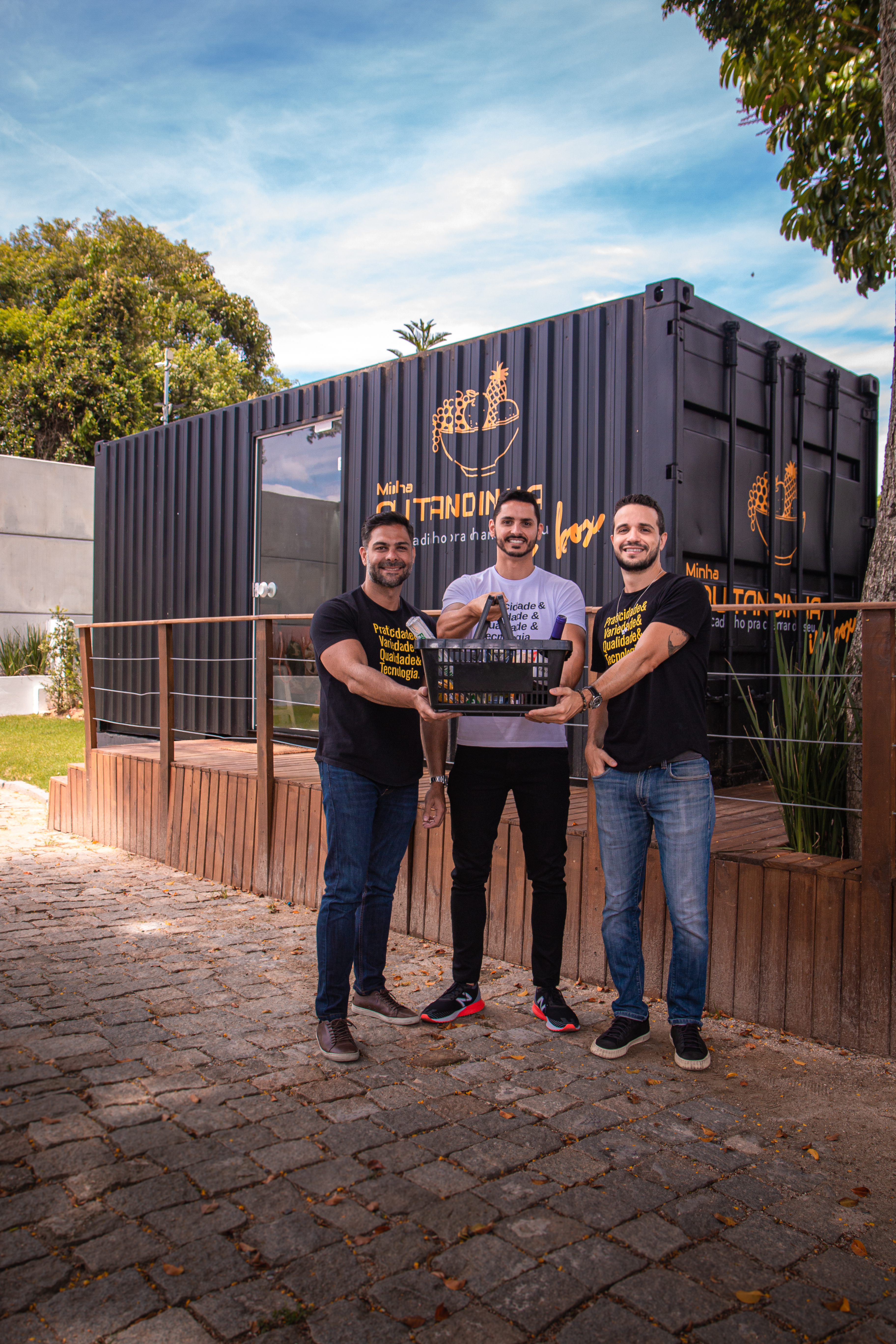 Marcelo Villares, Douglas Pena e Guilherme Mauri, os criadores da Minha Quitandinha. Marcelo Villares, Douglas Pena e Guilherme Mauri, os criadores da Minha Quitandinha.
