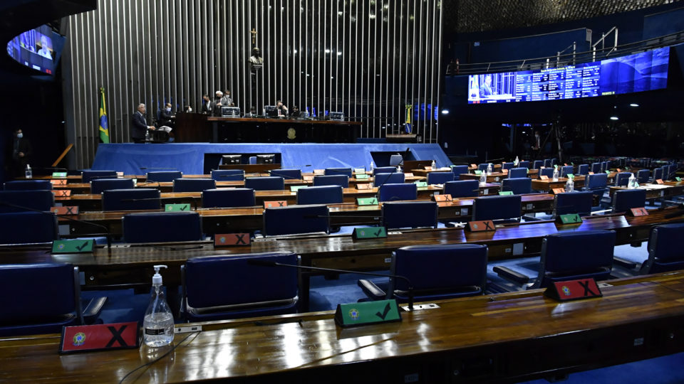 Congresso pode derrubar veto de Bolsonaro e triplicar o valor do Fundo Eleitoral fundo eleitoral