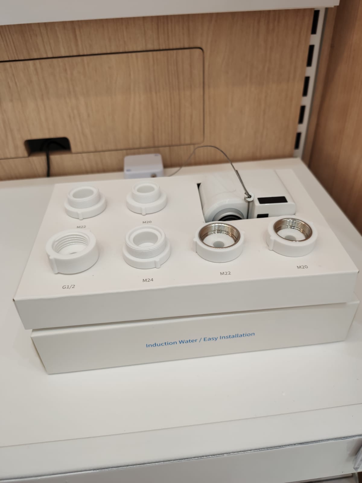 Sensor inteligente para torneiras, que traz até 30% de economia de água. Sensor inteligente para torneiras, que traz até 30% de economia de água.