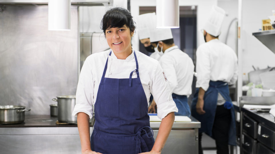 Manu Buffara salta entre os melhores chefs do mundo, veja homenagens manu buffara