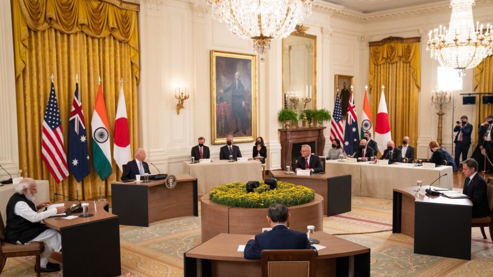 Quad faz primeira cúpula presencial em meio a preocupações sobre a China Líderes dos quatro países se reuniram na Casa Branca