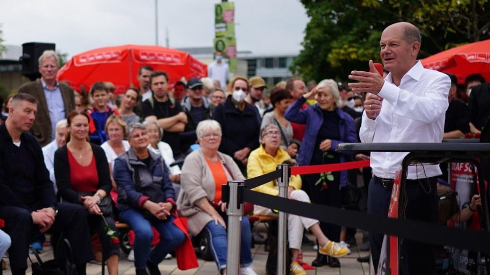 Eleições na Alemanha testam retomada da social-democracia na Europa Olaf Scholz, do partido SPD (Partido Social-Democrata), lidera a corrida para substituir Angela Merkel.