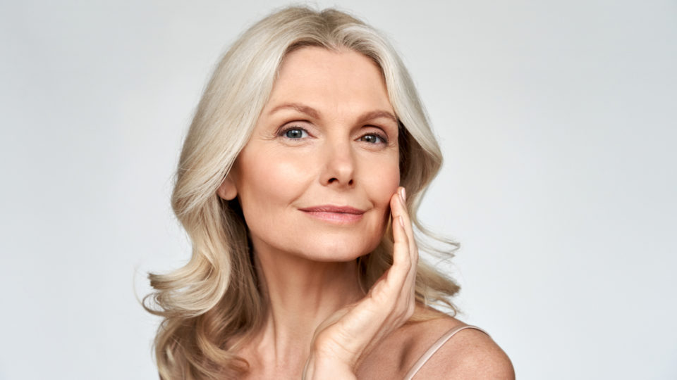 A lipoenxertia é indicada para quem quer modelar ou aumetar glúteos e mamas.