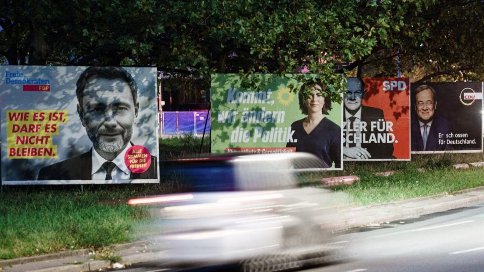 Os entraves para a inusitada coalizão “social-ecológica-liberal” na Alemanha Alemanha - novo governo