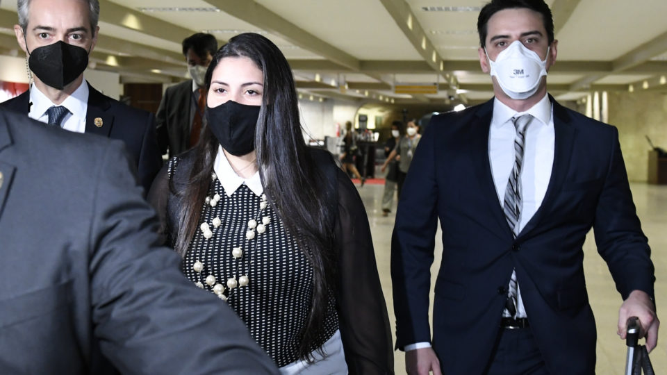 A advogada Bruna Morato, em sua chegada ao Senado