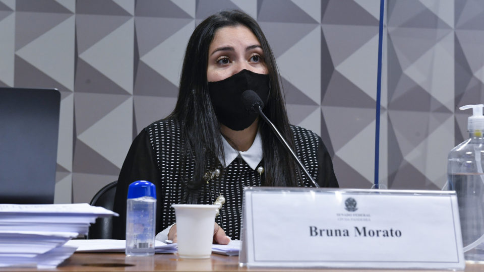 A advogada Bruna Morato, em depoimento à CPI da Covid