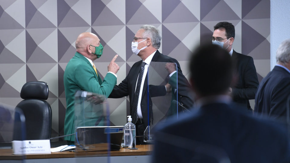 Depoimento de Hang é marcado pela presença de governistas e por troca de farpas O empresário Luciano Hang e o relator da CPI, Renan Calheiros