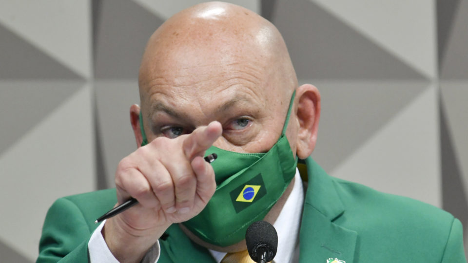 O que a ida de Luciano Hang à CPI revelou? Nada vezes nada O empresário Luciano Hang, em depoimento à CPI