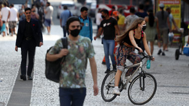 De pandemia a endemia: o que muda com possível novo status da Covid-19 no Brasil pandemia endemia