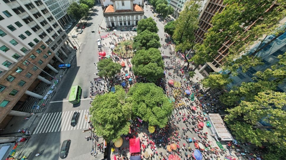Manifestações estão fazendo as pesquisas eleitorais ficarem desacreditadas Começam atos pedindo impeachment de Bolsonaro neste sábado