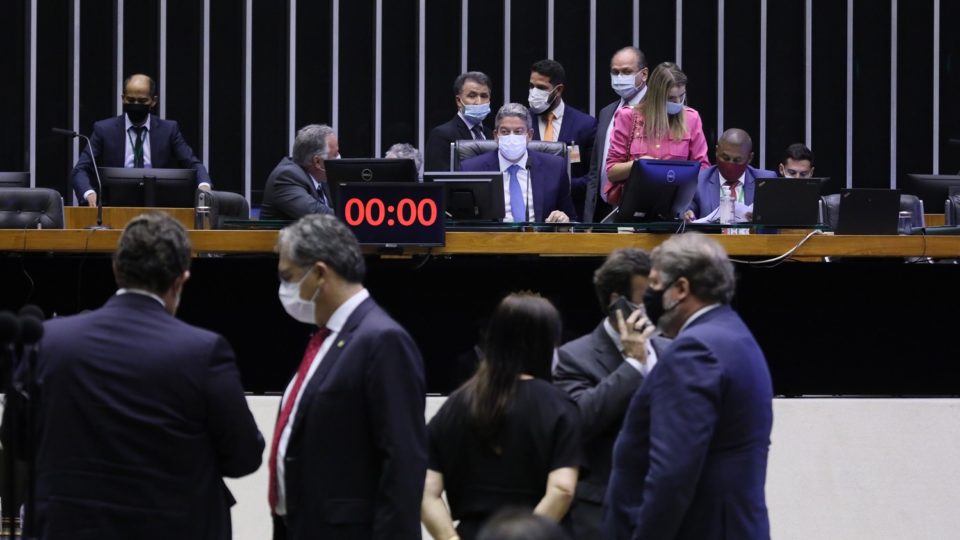 Prescrição a jato: como a nova Lei de Improbidade beneficia os políticos Lei de Improbidade