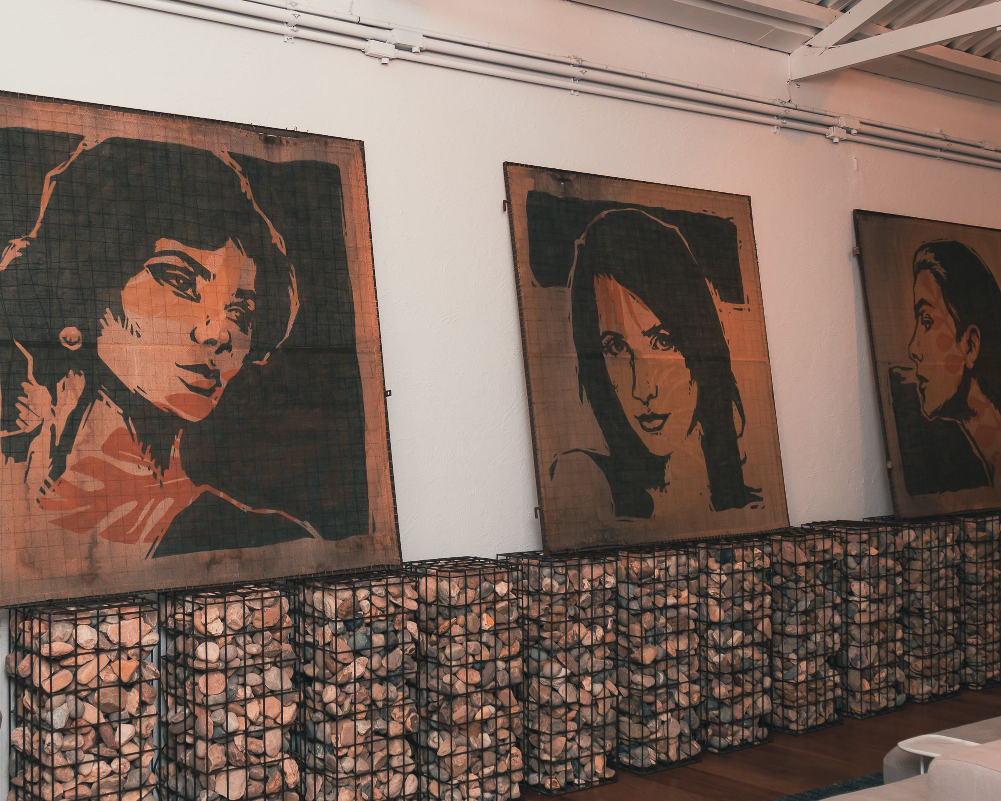 Obras da série "Faces", de Alexandre Orion. Obras da série "Faces", de Alexandre Orion.