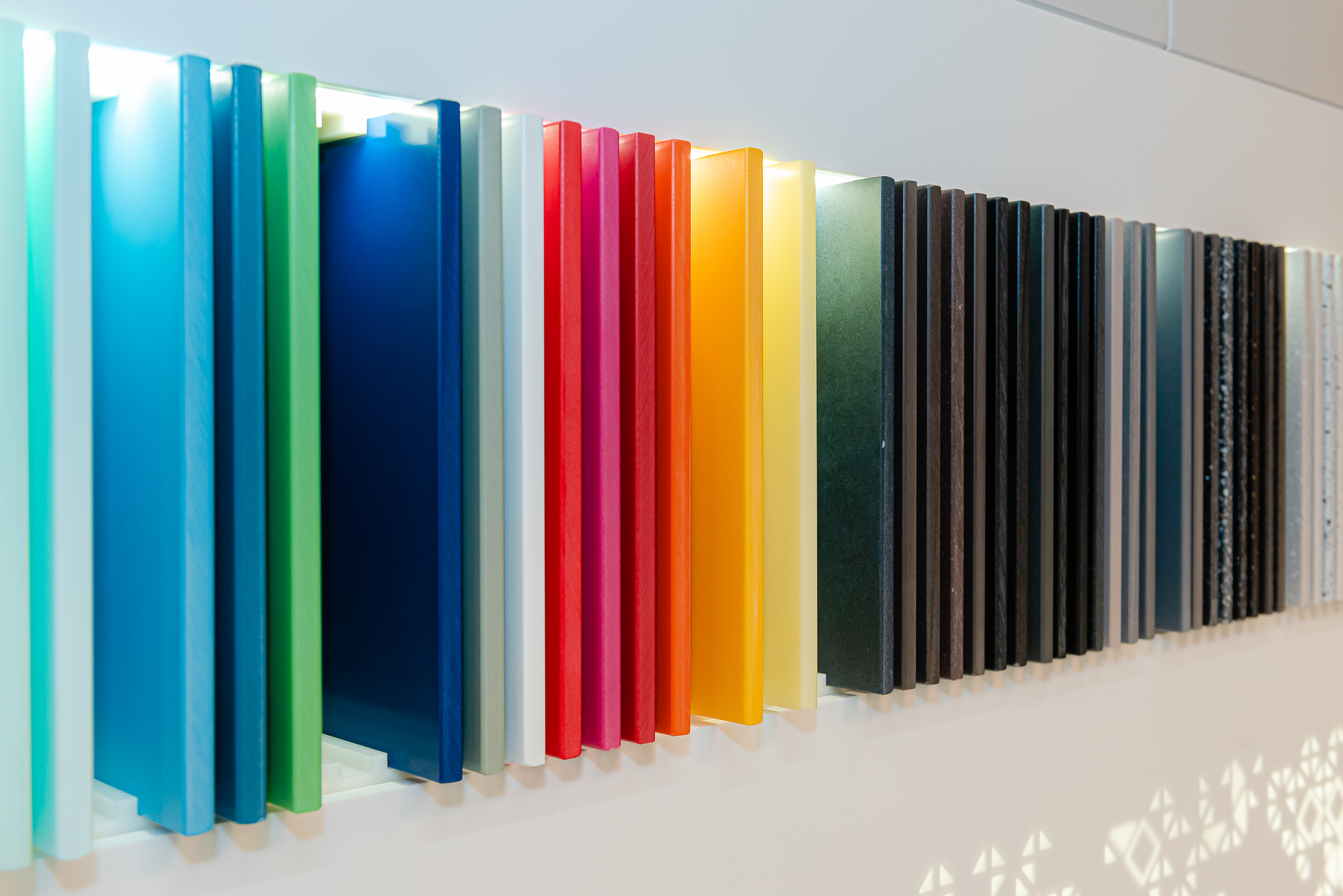 Krion está disponível em diversas cores. Krion está disponível em diversas cores.