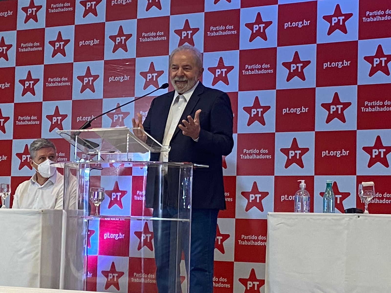 Lula durante entrevista coletiva em Brasília