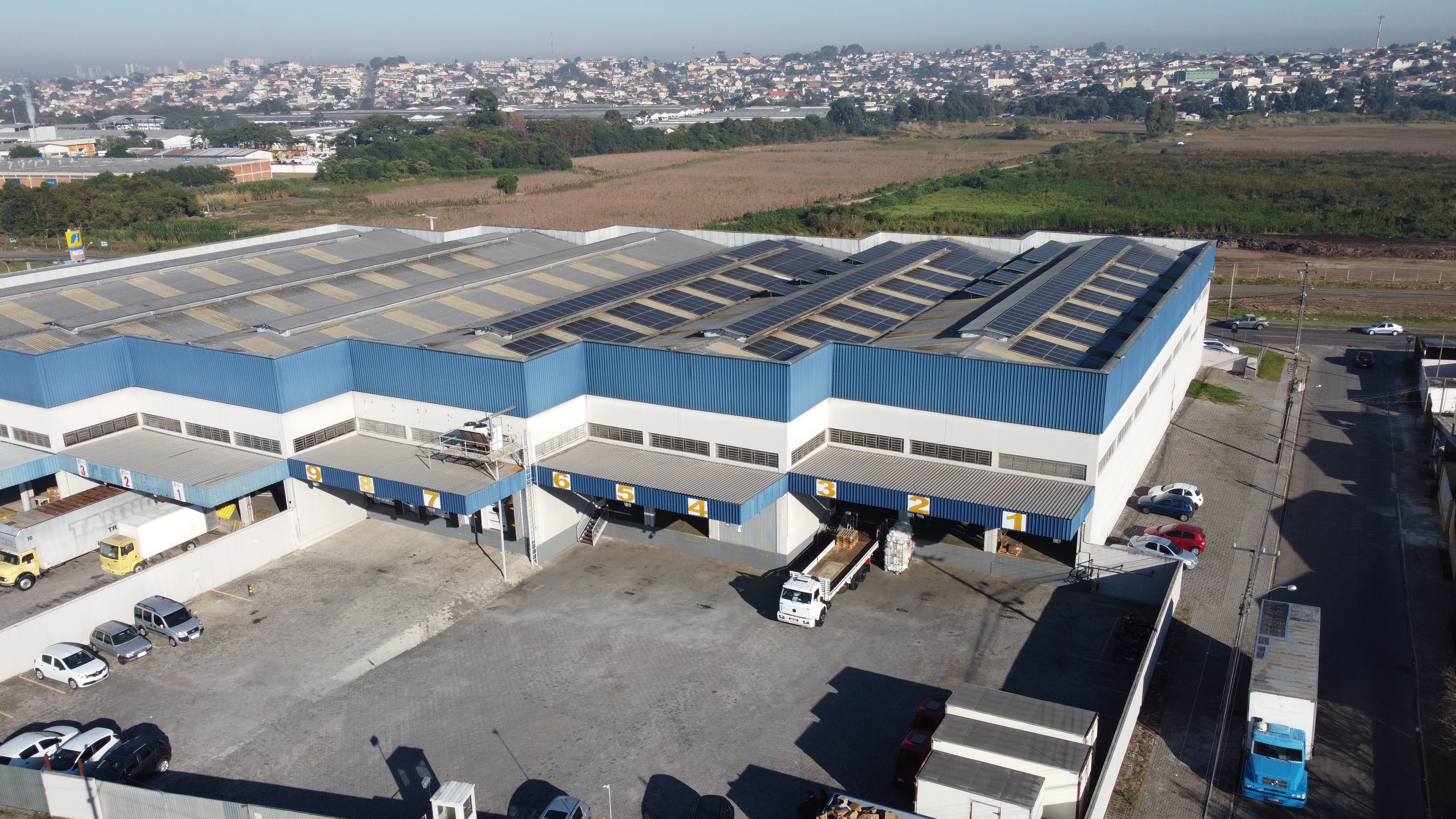 Com seus 3.600m², a Gold hoje tem um espaço mais de 50 vezes maior que aquele onde a empresa nasceu. Com seus 3.600m², a Gold hoje tem um espaço mais de 50 vezes maior que aquele onde a empresa nasceu.