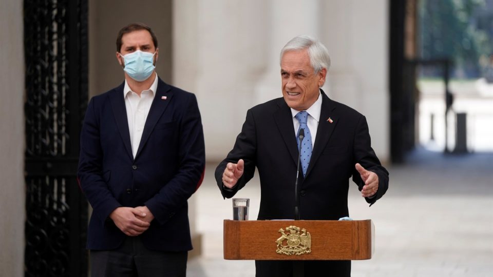 Oposição apresenta pedido de impeachment de Piñera; governo aponta objetivo “eleitoral” Presidente chileno teve nome citado nos Pandora Papers