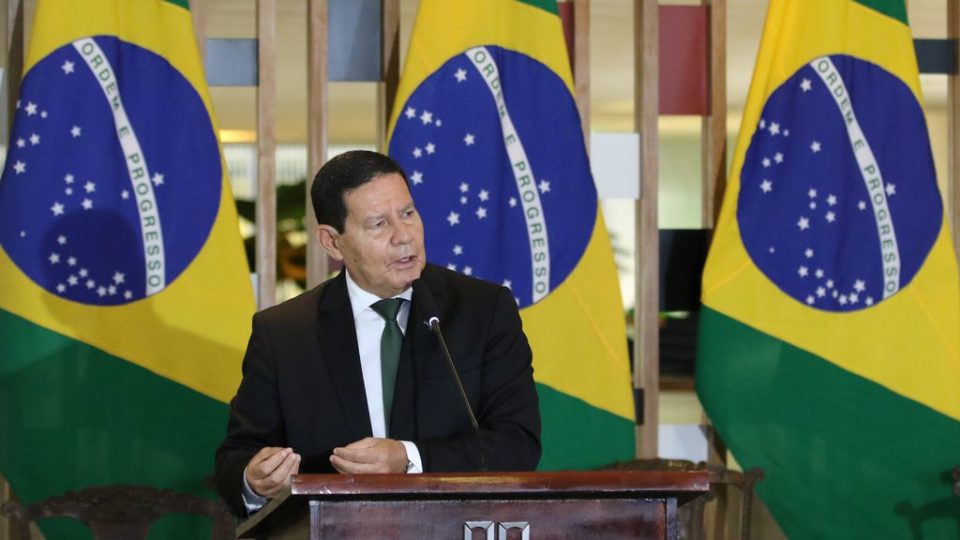 Governo pede ao Congresso crédito suplementar de R$ 3 bilhões para apoio a produtores rurais O vice-presidente da República, Hamilton Mourão.