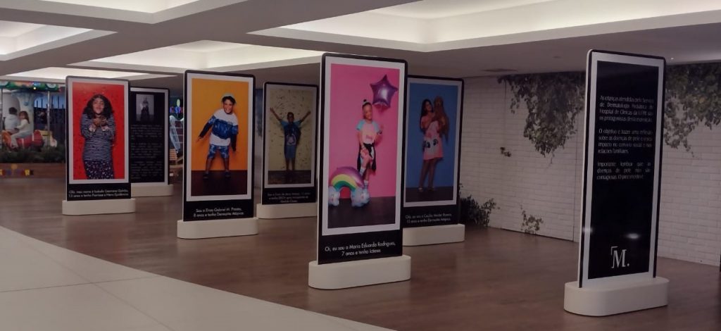 A mostra fica em cartaz até 31 de outubro no Piso L4 do Shopping Mueller.