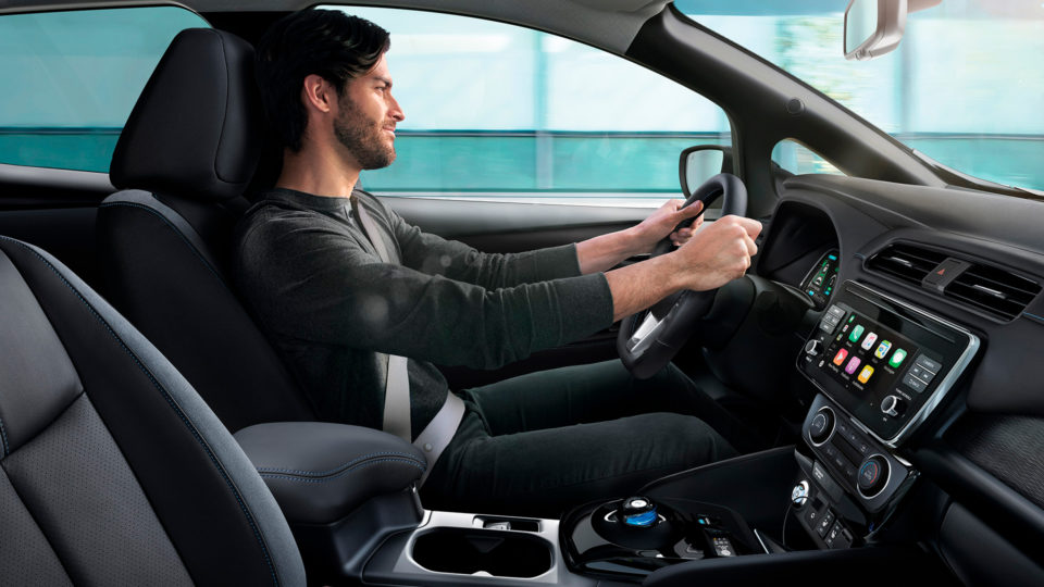As montadoras estão investindo cada vez mais em tecnologias que ofereçam mais segurança ao motorista e outros passageiros.
