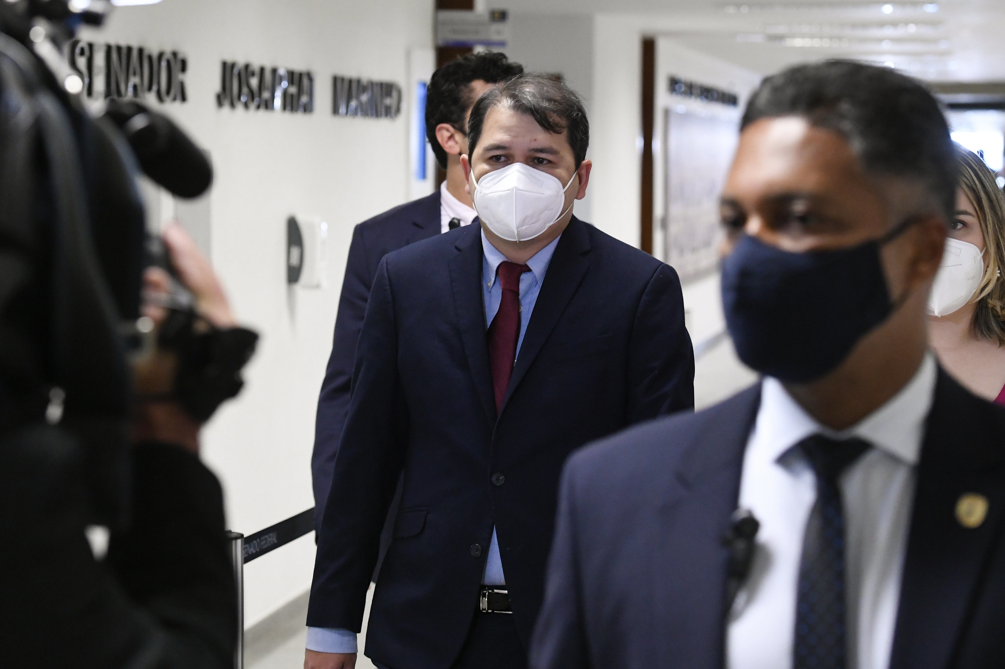 O farmacêutico Elton Chaves, que depõe à CPI nesta terça