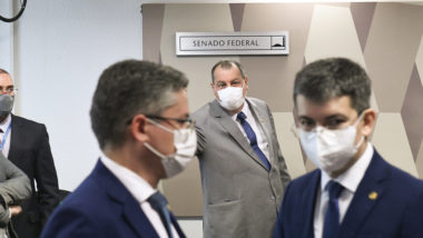 Na véspera da leitura de relatório, CPI “esquece” racha e faz reunião para aparar arestas CPI