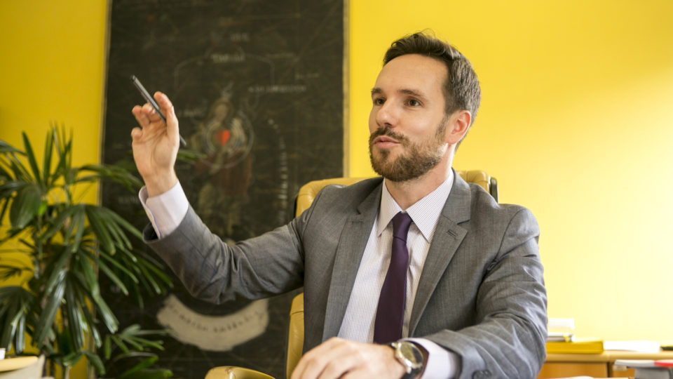 Curitiba lidera mobilização das grandes cidades paranaenses por fatia maior do ICMS Secretário de Finanças, Vitor Puppi propõe revisão nas regoas de repartição do ICMS.