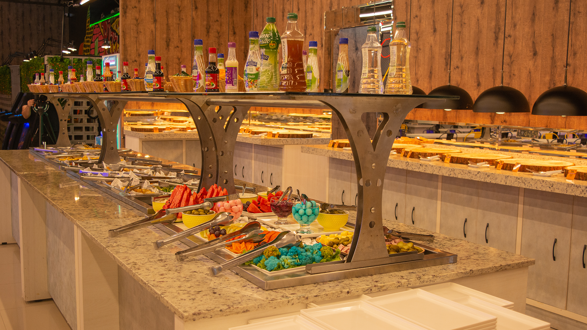 Além das pizzas e massas, buffet do Park da Pizza inclui saladas, massas, salgadinhos e sushi