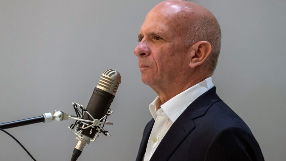 Hugo Carvajal: frango, rato e raposa Hugo Carvajal: frango, rato e raposa