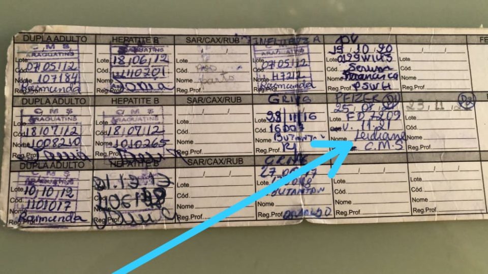 Cícera Alves, vacinada e amputada Cartão de Vacinação de Cícera Alves