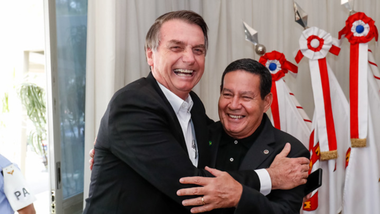 Mourão afirma que se tivesse sido vice, Bolsonaro teria vencido e todos estariam felizes