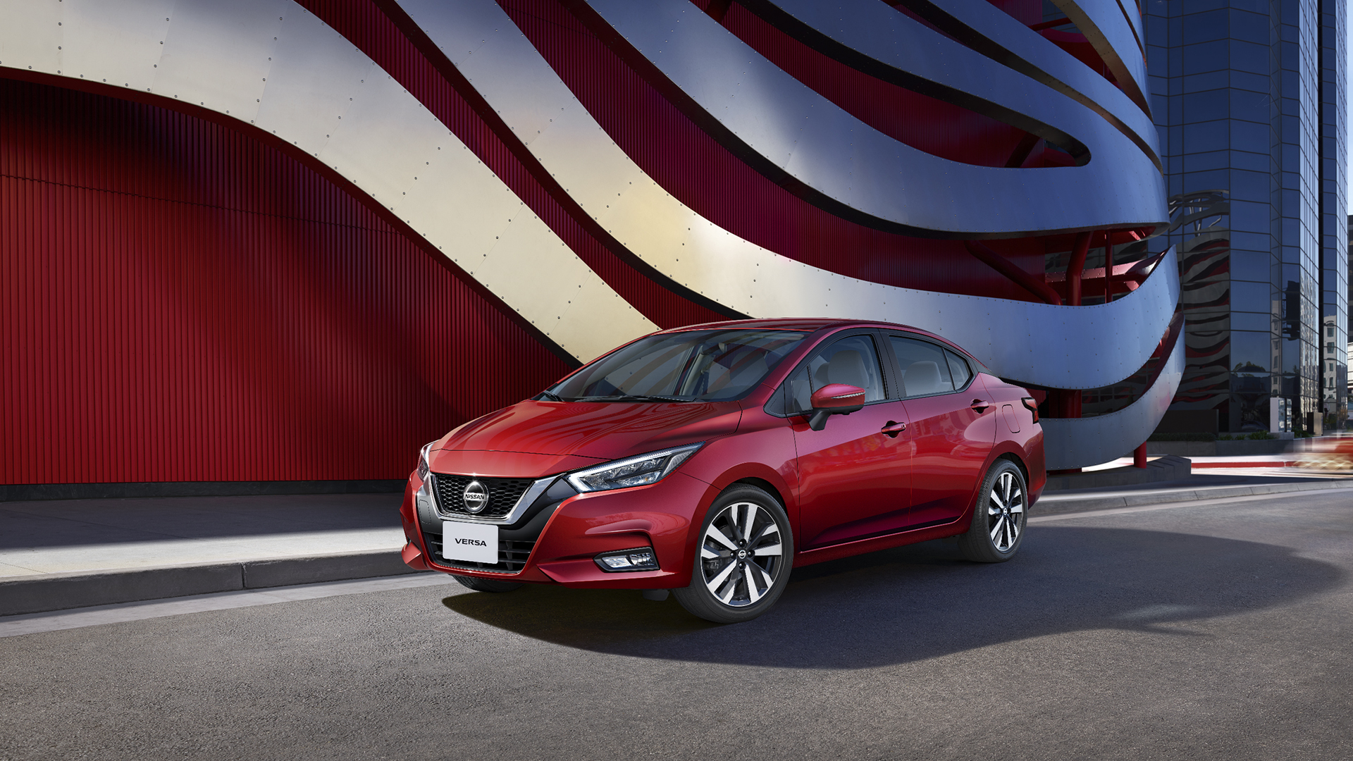Nissan Versa traz tecnologias incomuns no segmento de sedãs compactos