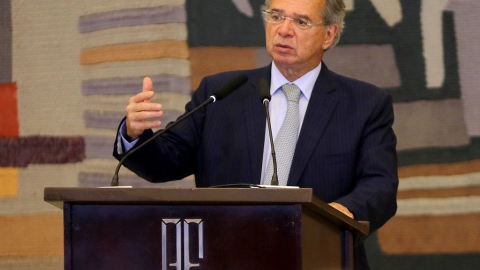 As tarifas e o futuro do Mercosul O ministro da Economia, Paulo Guedes, alegou o combate aos efeitos da pandemia para justificar redução unilateral de tarifas de importação.