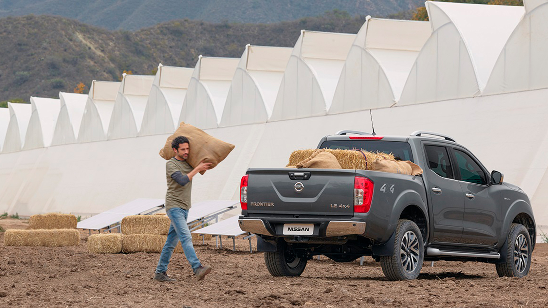 A Nissan Frontier é equipada com tudo o que você precisa para a rotina no campo.