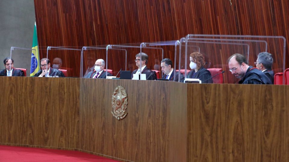 TSE rejeita ações do PT para cassar Bolsonaro e Mourão Ministros do TSE disseram que PT não apresentou provas das acusações