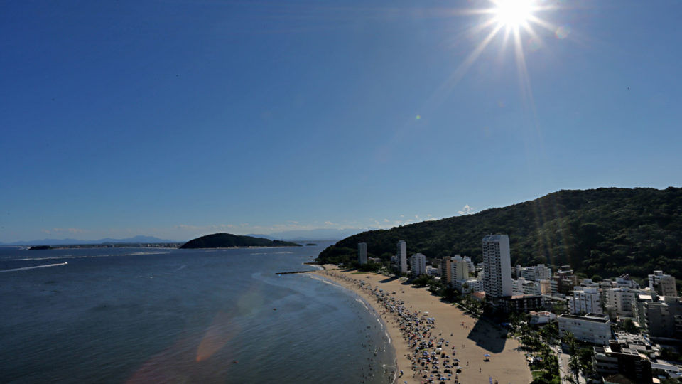 Ponte de Guaratuba pode exigir túnel; veja os três possíveis traçados Cobertura do carnaval 2019 no litoral do Paraná – praias do Paraná – iate – baía de guaratuba – ferry boat – balsa – prainha – caiobá – movimento carnaval – barcos – lanchas – praia mansa – praia brava – obras na passarela e mirante do pico de matinhos – veranistas – banhistas – praia cheia –
