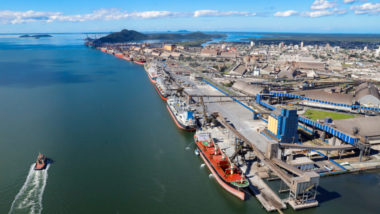 Saiba para onde vão as rochas retiradas do fundo do mar em Paranaguá