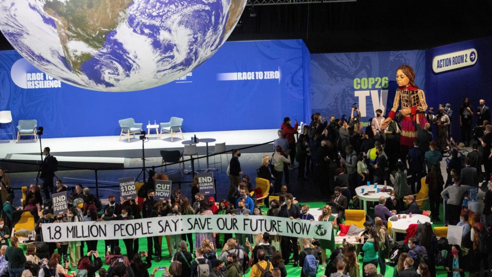 Na COP-26, a economia ainda falou mais alto que a emergência climática Na COP-26, governos assumiram compromissos voltados a mitigar as alterações do clima, mas é crucial um esforço de todos os brasileiros.