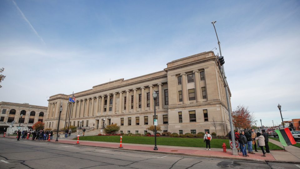 No banco dos réus O tribunal do Condado de Kenosha, no Wisconsin, onde Kyle Rittenhouse está sendo julgado.