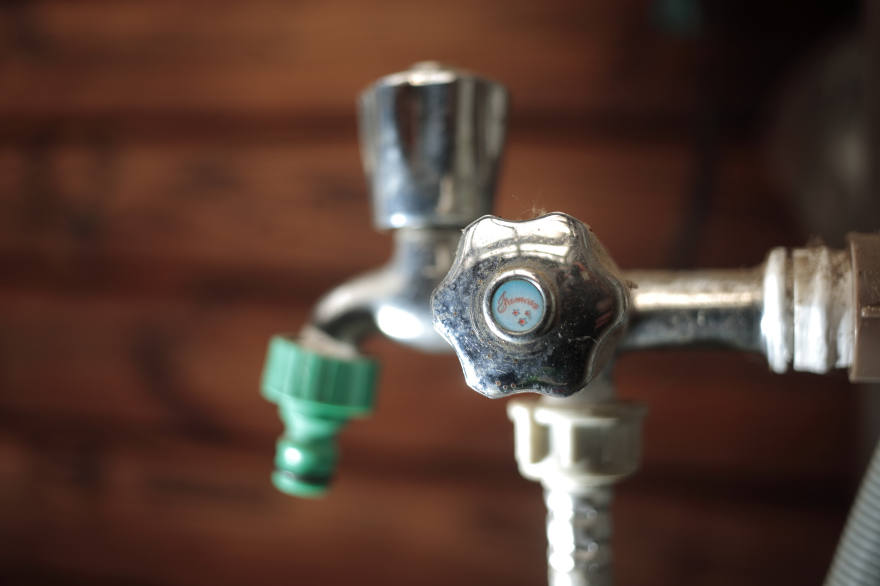 Obras na Estação de Tratamento de Água Iguaçu, em Curitiba, pode deixar milhares de pessoas sem água na capital e em São José dos Pinhais até as 9h de terça (21).