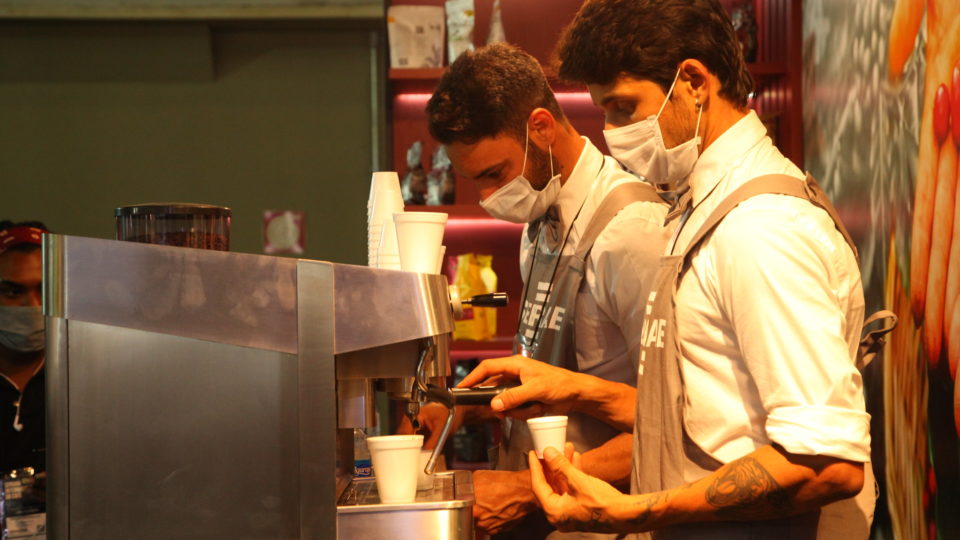 Novos hábitos e sustentabilidade influenciam retomada da economia nas cafeterias café sustentabilidade
