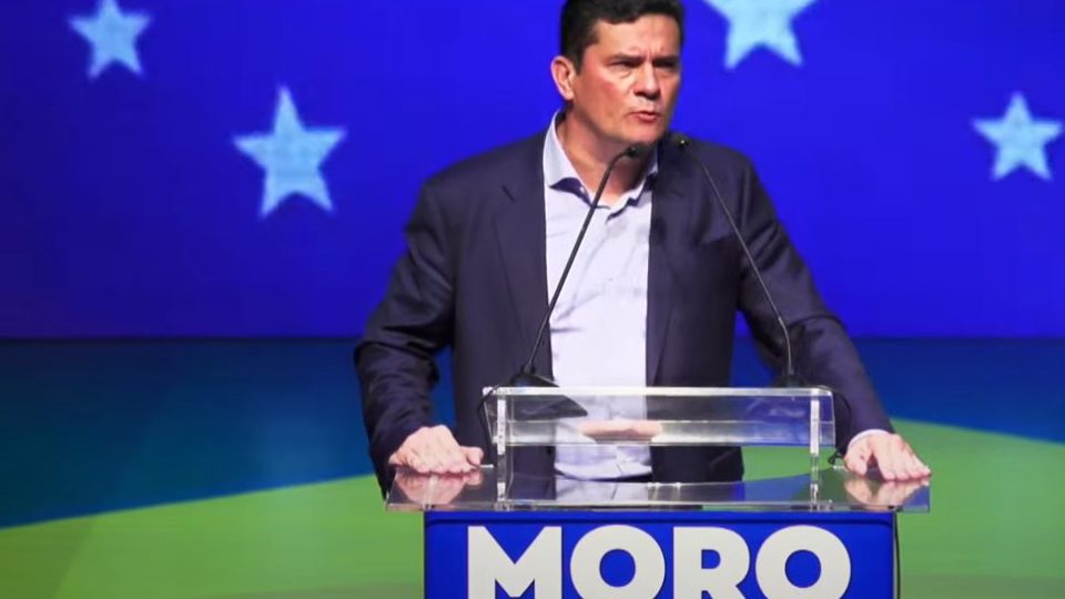 Nasce a terceira via Sergio Moro durante filiação no partido Podemos.